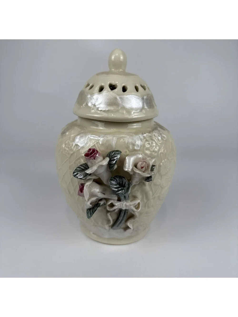 Vtg Pearlized Ceramic Lidded Potpourri Ginger Jar 3D Rose Lusterware Diffuser